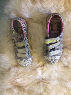 Kids Skechers size 1