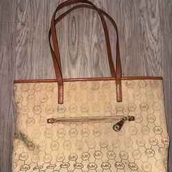 Michael Kors tote bag in good condition pre owned