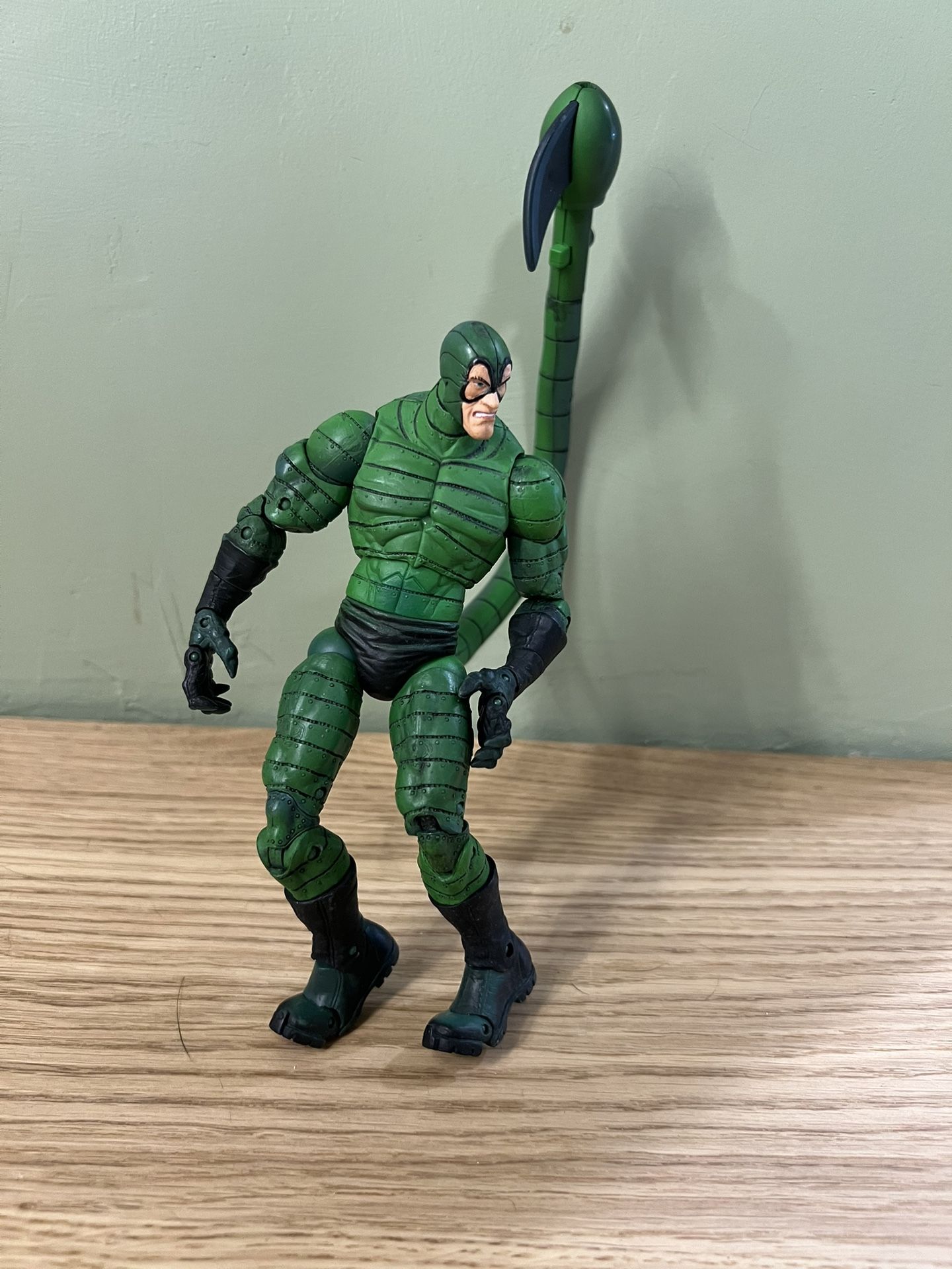 2004 Toybiz Marvel Legends Spider-Man Classics - Scorpion Tail Strike W/ TAIL