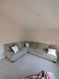 Living spaces sage sectional sofa