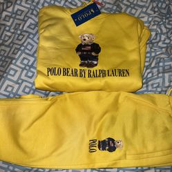 Mens polo sweatsuits sizes M L XL $80 each hmu ‼️‼️💯💯🔥🤙🏾