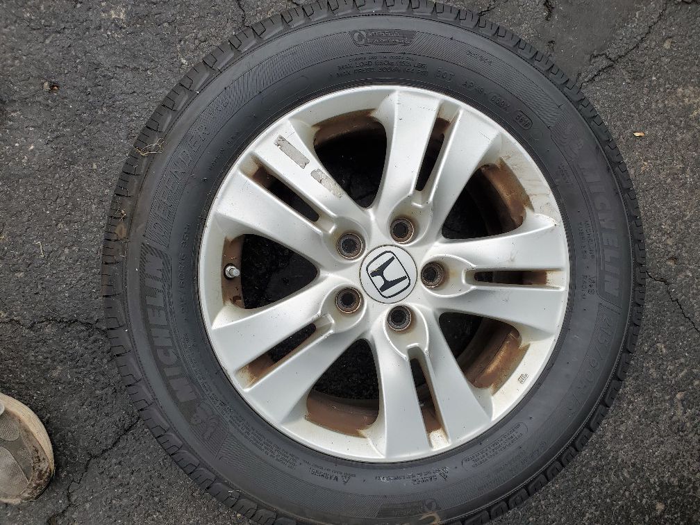 Michelin Defender Tires and honda wheels (2)
