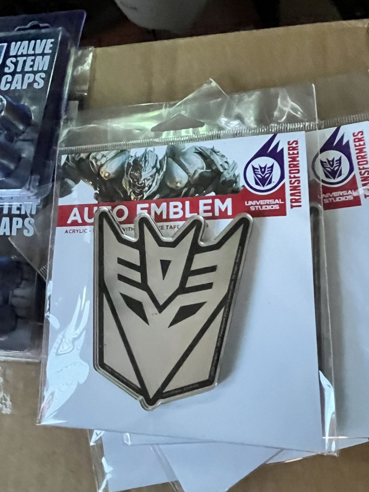 Auto emblem