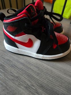 Nike Air jordan 1 mid toddler