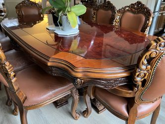 Dining table with 8 chairs