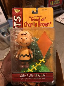 Vintage Peanuts Metal Lunchbox w/ Thermos + Sealed Charlie Brown Figure Lot