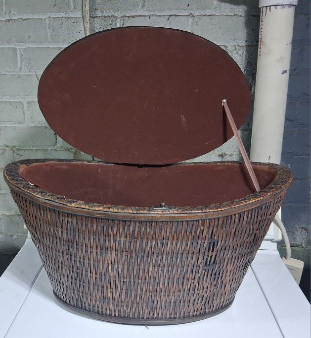 Wicker Basket. 3 Plastic Baskets With Handles