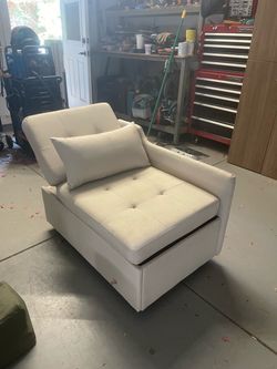 Small accent chair to lounger