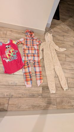 Girl pajamas large
