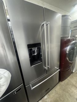 Kitchen Aid French Door Stainless Steel Refrigerator Wooden Interior 