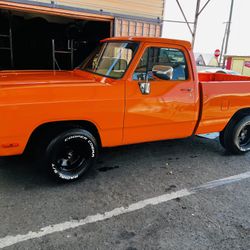 1989 Dodge D150