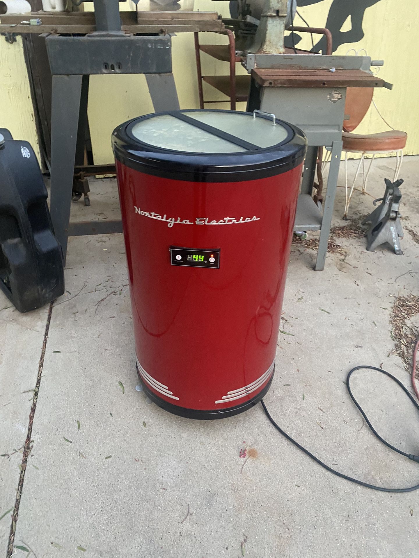 NOSTALGIA ELECTRIC FRIDGE! Rare