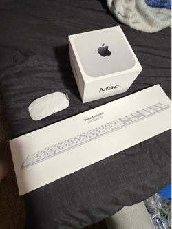 Mac Mini M4 with keyboard and mouse