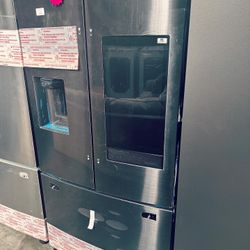 NEW SAMSUNG 3 DOOR FAMILY HUB FRIDGE $2,200 1 Yr Warranty 