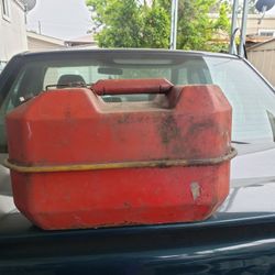 Blitz 2.5 Liters Gas Can
