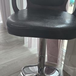 Bar Chairs Good Condition 