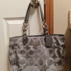 Coach Shoulder Hand Bag 100% Authentic In Almost New Condition  Grey Color