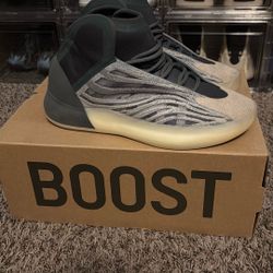 Yeezy Adidas Quantum 