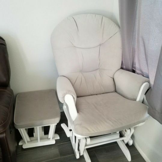 Grey And White rocking Chair With Rocking Ottoman