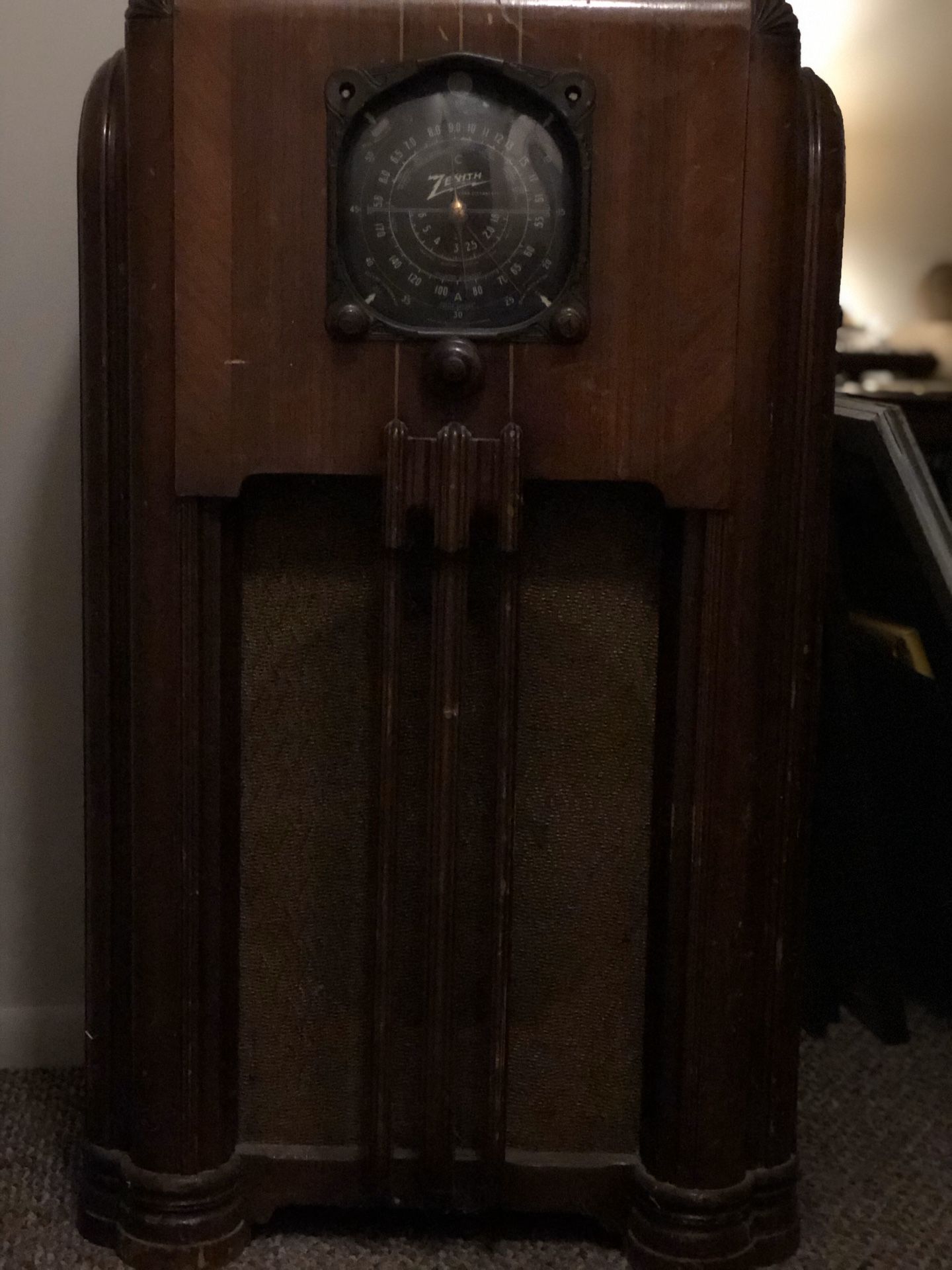 Antique Zenith Radio