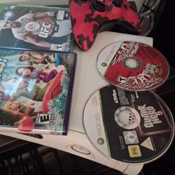 X Box 360 Comes With Camera in four games with remote