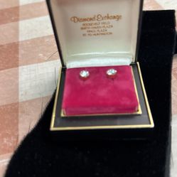$8 New Costume Diamond Earrings 