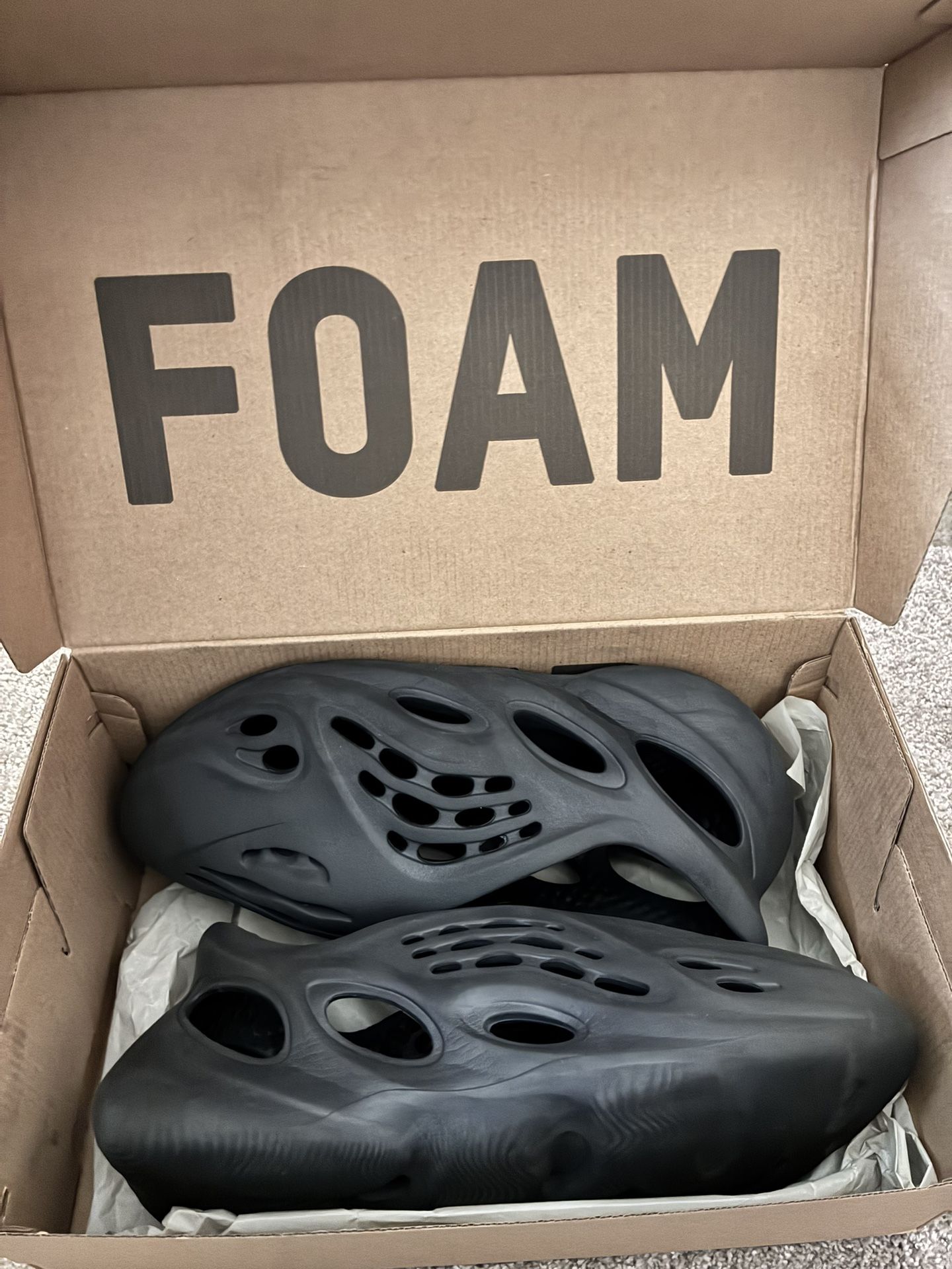 adidas Yeezy Foam RNR Onyx