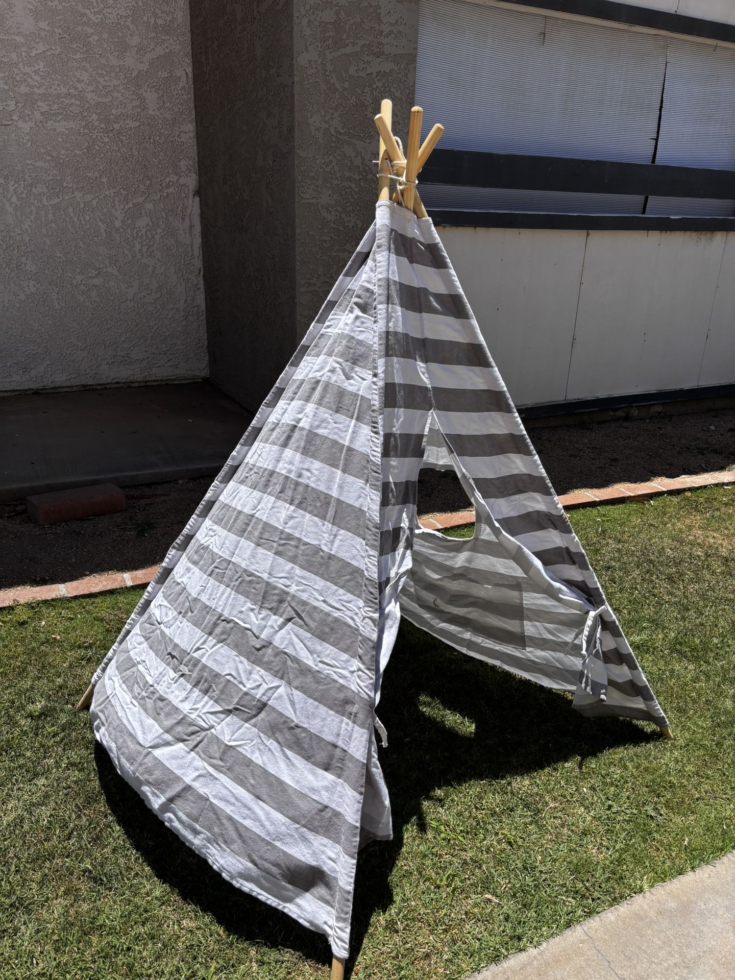 Kids Cloth Tent