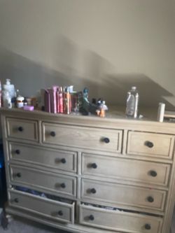 Demarco Dresser
