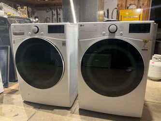 LG set washer and gas dryer / stackable / free deliver