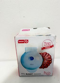 NEW Dash Aqua *Mini Bundt Cake Maker* With Recipe Booklet Non-Stick Plates Gift