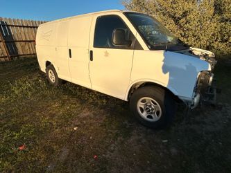 06 gmc passenger door (door only)