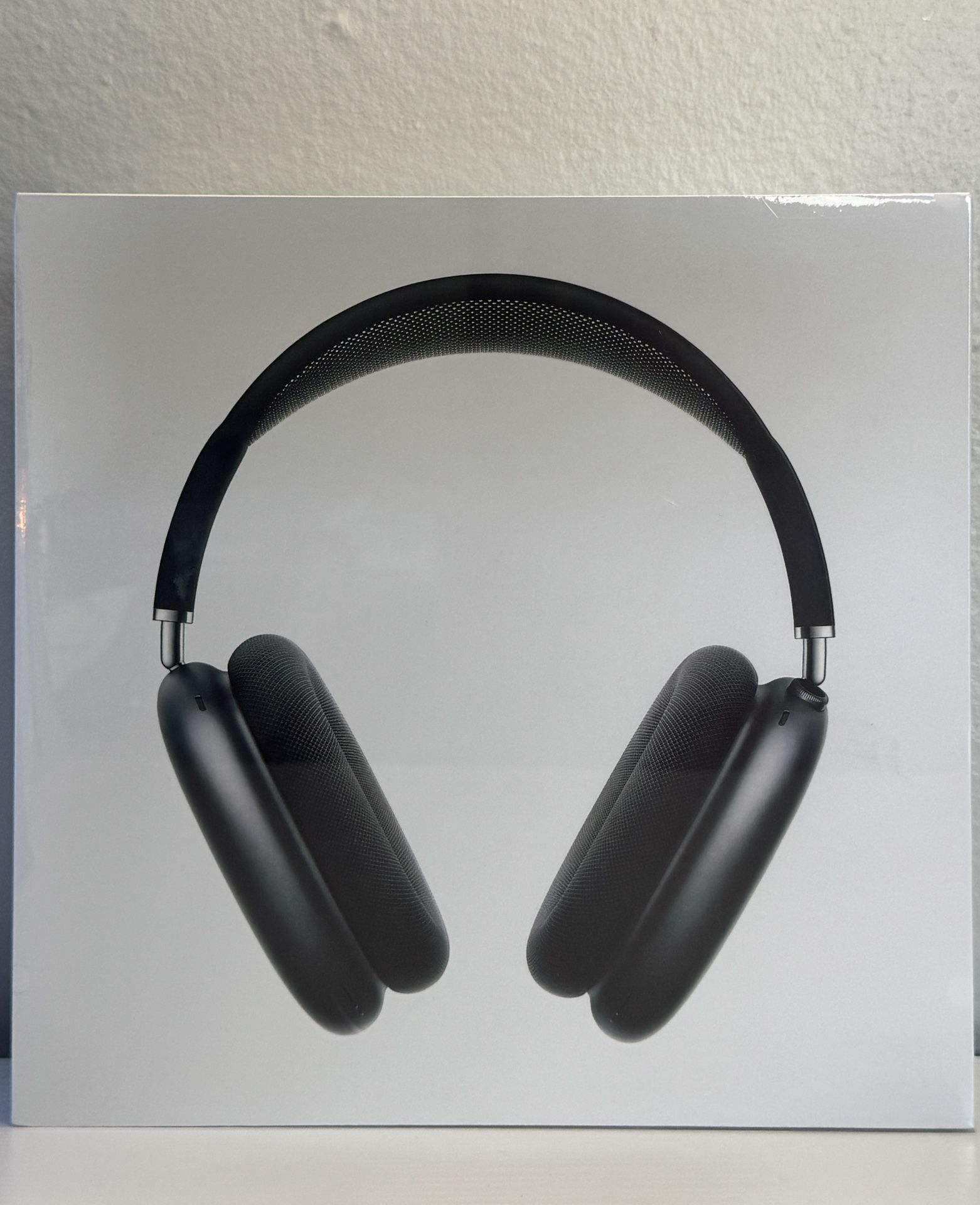 🎧 Brand New AirPods Max – Sealed & Never Used