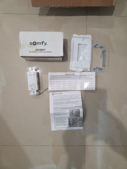 Somfy DecoFlex Wirefree RTS Wall Switch, 1-Channel, 1810897 switch, complete in box. New old stock