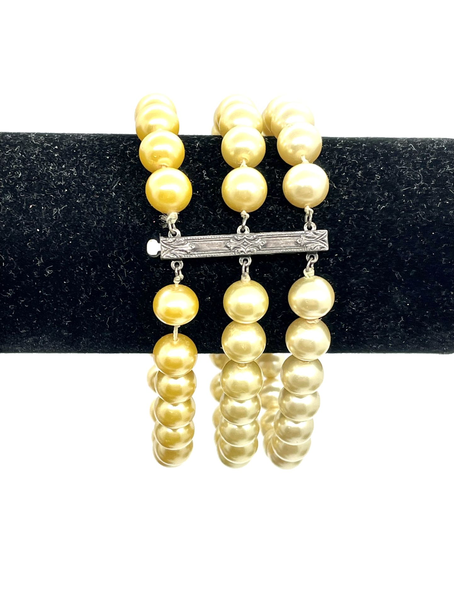 Vintage 3-strand Costume Pearl Bracelet