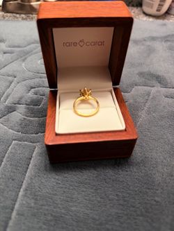IGI Certified 2.37ct VVS2 G lab diamond with 6 prong 18K gold ring
