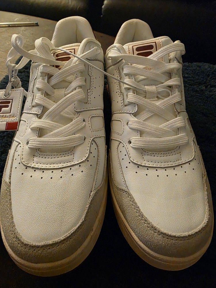 New Fila Mens Size 9 1/2