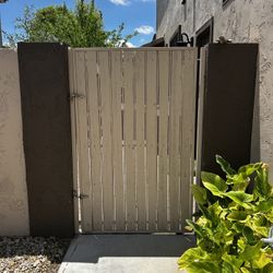 Gate 48x70