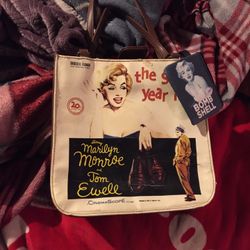 Seven year itch handbag Marilyn Monroe