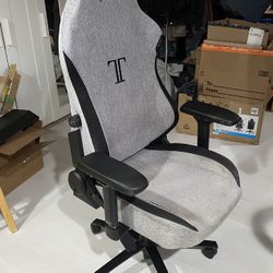 Secret Lab Titan Gaming Chair