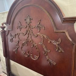 Vintage Antique Style Queen Bed with Mattress 