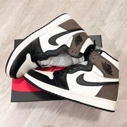 Jordan 1 Retro High Dark Mocha