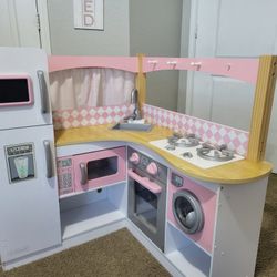 Play Kitchen 