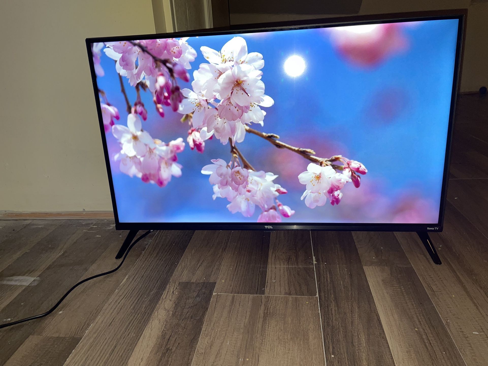 32inch TCL Roku Tv