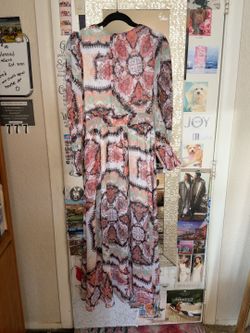 🌸 Beautiful INC Paisley Maxi Dress - $25