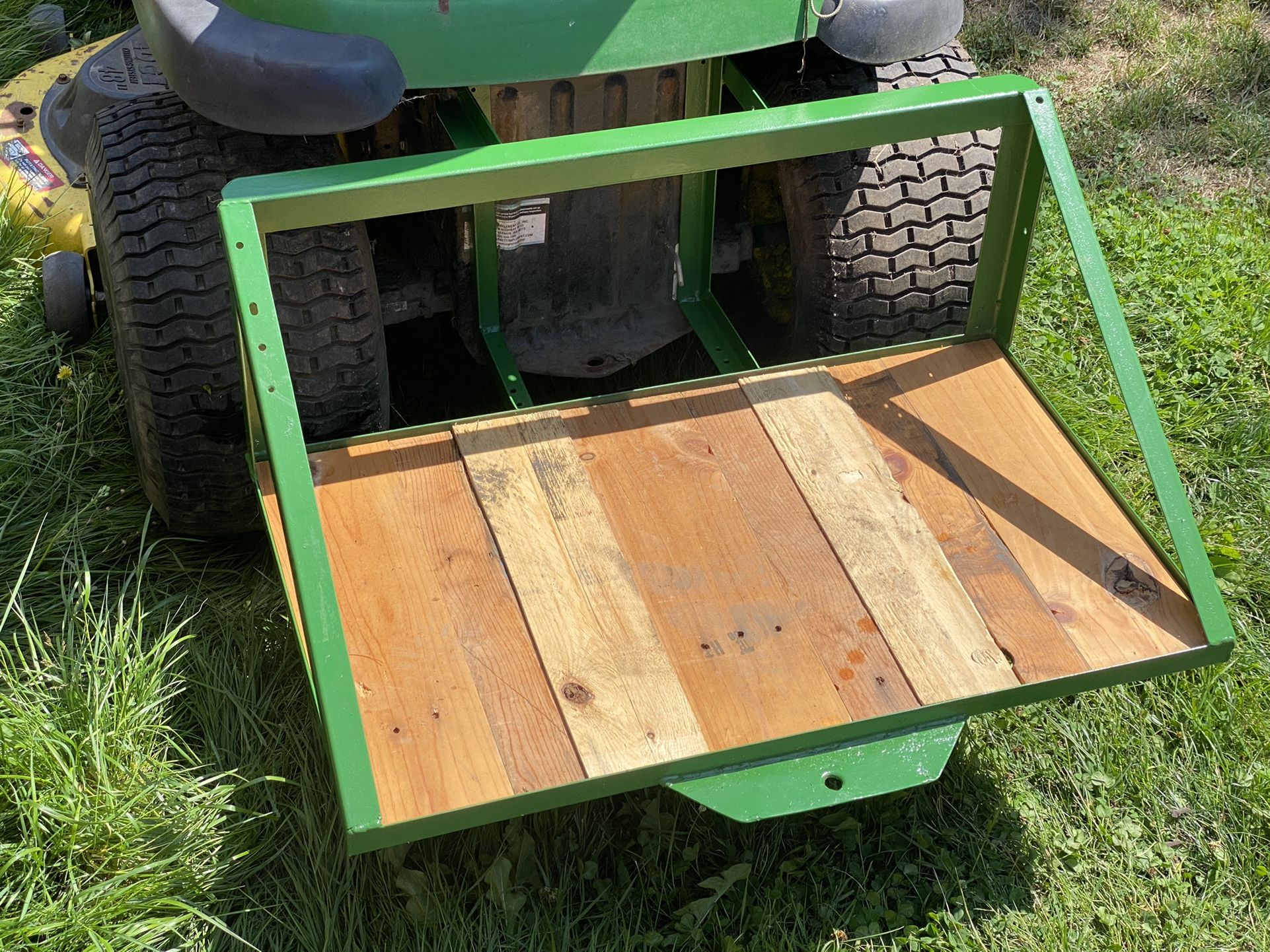 John Deere 100 Series Carrier With Trailer Hook Up