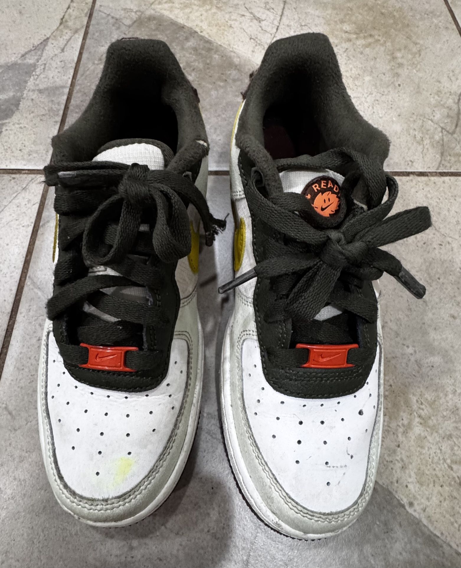 Nike Air Force 1 Kids Size 5Y