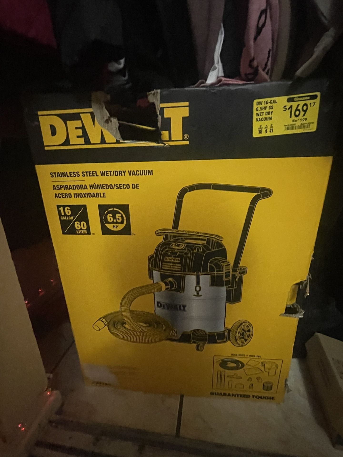 dewalt vacuum