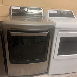 LG 7.3 Cu. Ft. Vented SMART Electric Dryer in Graphite Steel with EasyLoad Door and Sensor Dry Technology