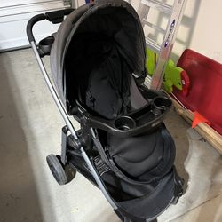 Graco Stroller, Infant Car Seat Carrier, And 2 Car Seat Bases